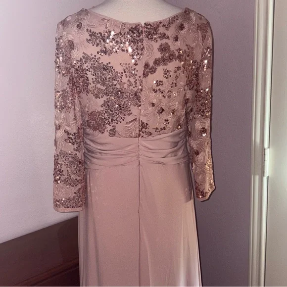 Sequin Bodice Long Evening Gown in Blush. NWT. OLEG CASSINI MARINA DRESS - Picture 4 of 4
